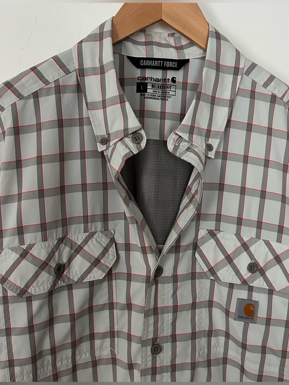 Carhartt Force Men’s Size L Relaxed Fit Short Sleeve Button Down Shirt